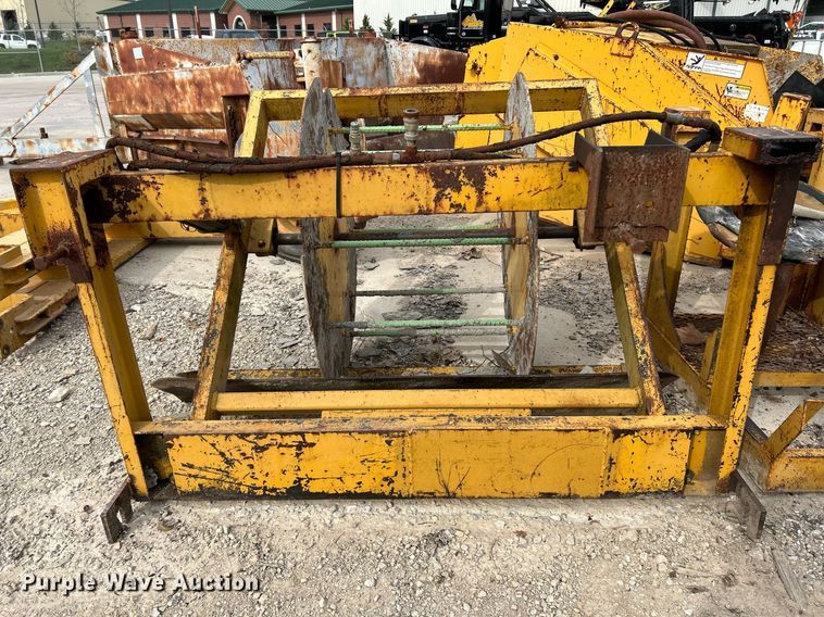 image for item NR9416 Gomaco PS-48  placer spreader