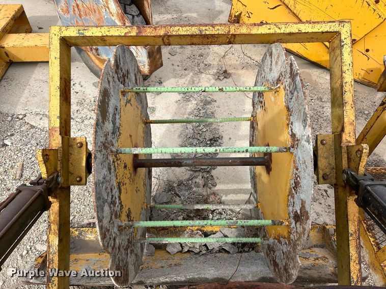 image for item NR9416 Gomaco PS-48  placer spreader