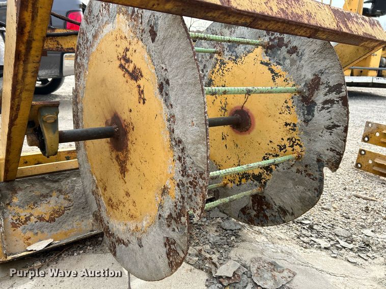 image for item NR9416 Gomaco PS-48  placer spreader