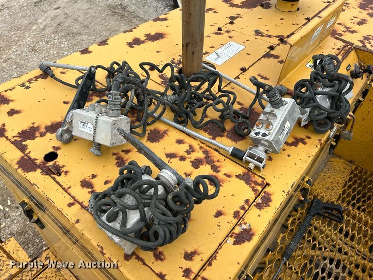 image for item NR9416 Gomaco PS-48  placer spreader