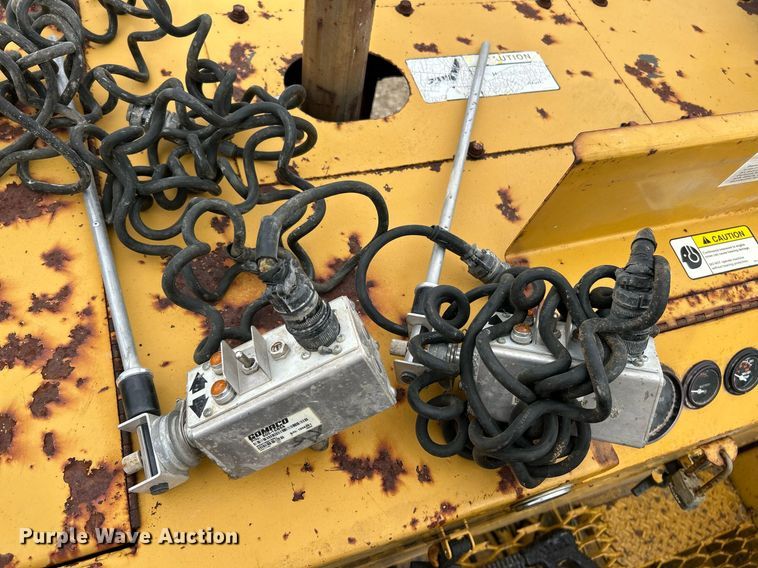 image for item NR9416 Gomaco PS-48  placer spreader