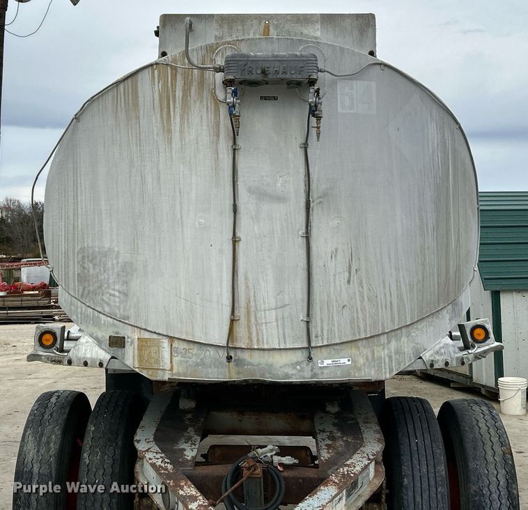 image for item NR9417 1967 Fruehauf TAG-F2-E-DF  tank trailer