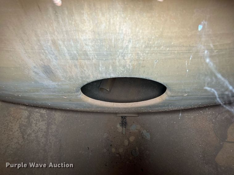 image for item NR9417 1967 Fruehauf TAG-F2-E-DF  tank trailer