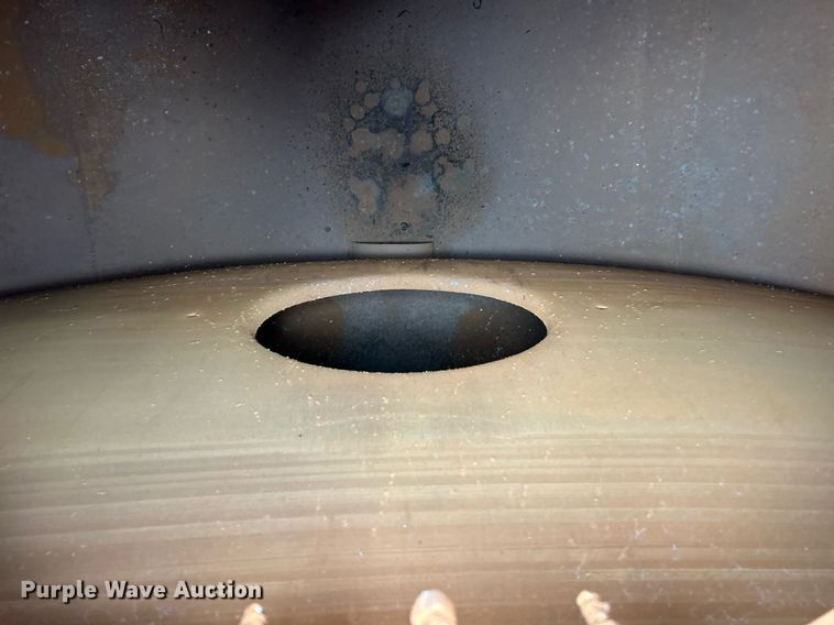 image for item NR9417 1967 Fruehauf TAG-F2-E-DF  tank trailer