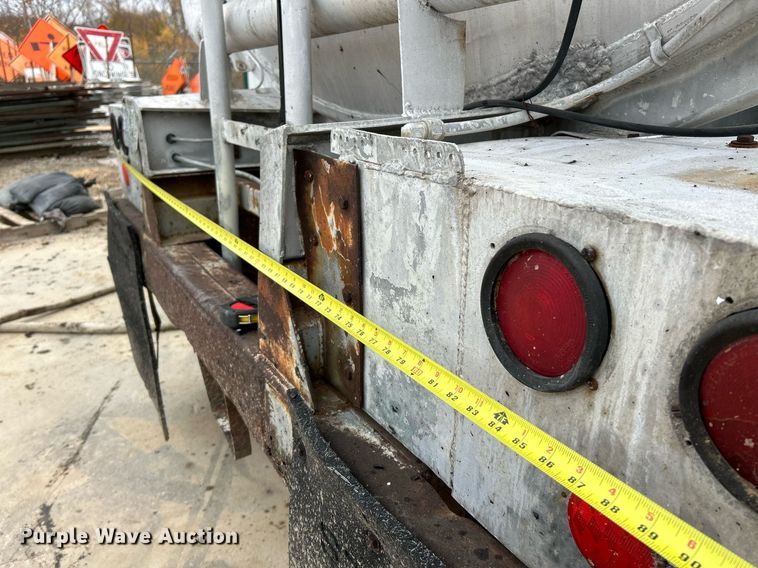 image for item NR9417 1967 Fruehauf TAG-F2-E-DF  tank trailer