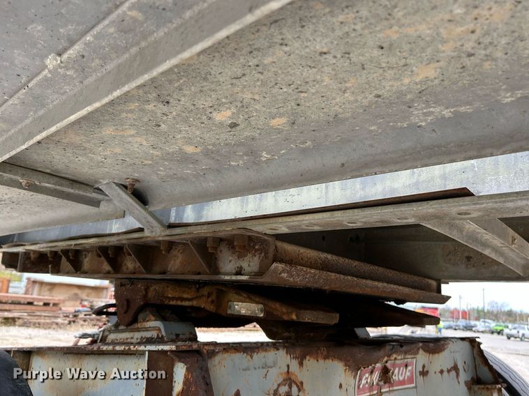 image for item NR9417 1967 Fruehauf TAG-F2-E-DF  tank trailer