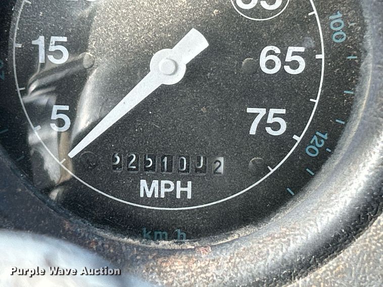 image for item NR9418 1991 Ford L8000  water truck