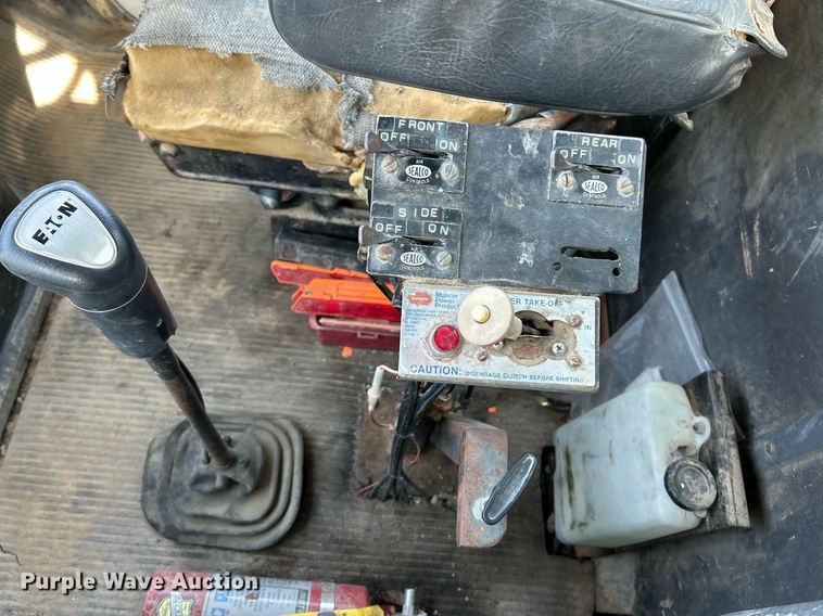 image for item NR9418 1991 Ford L8000  water truck