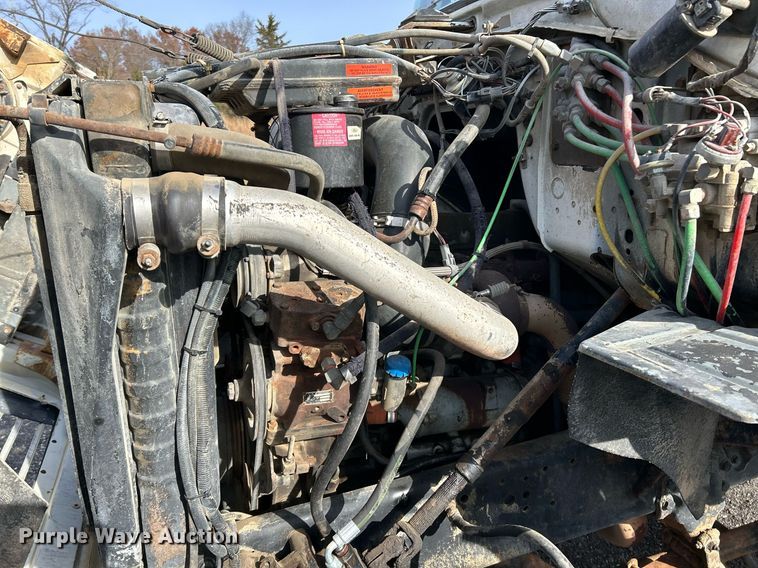 image for item NR9418 1991 Ford L8000  water truck