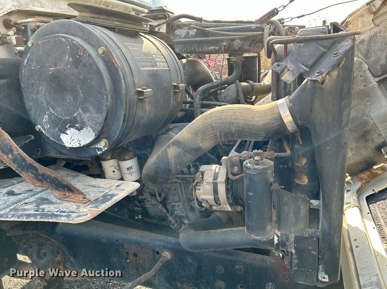 image for item NR9418 1991 Ford L8000  water truck