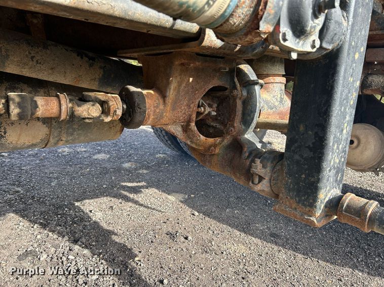 image for item NR9418 1991 Ford L8000  water truck