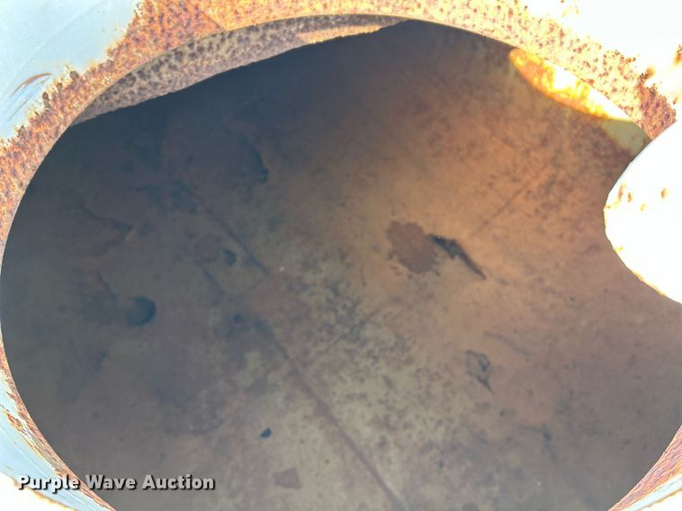 image for item NR9418 1991 Ford L8000  water truck