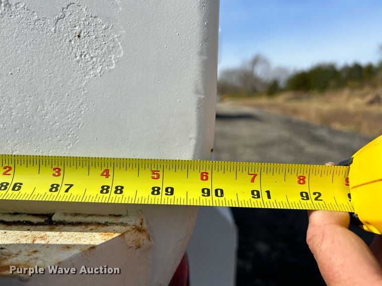 image for item NR9418 1991 Ford L8000  water truck