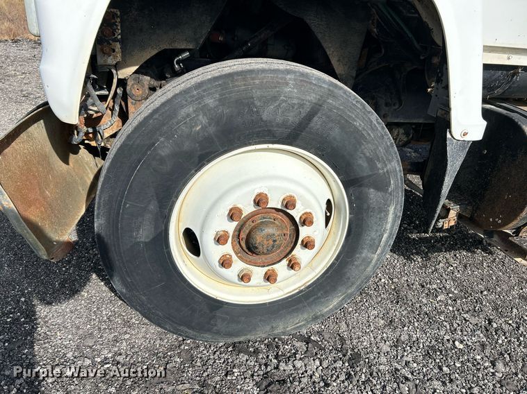 image for item NR9418 1991 Ford L8000  water truck