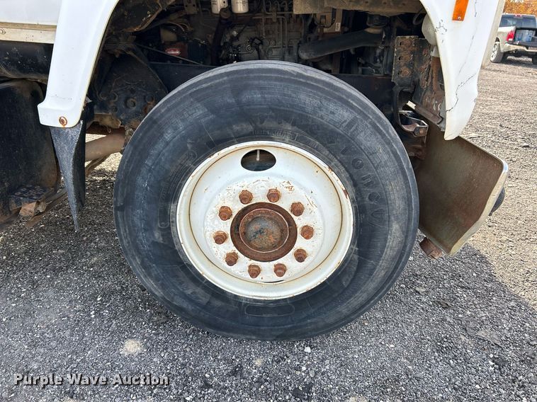 image for item NR9418 1991 Ford L8000  water truck