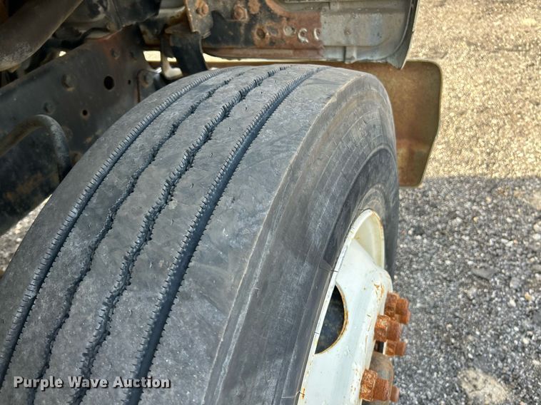 image for item NR9418 1991 Ford L8000  water truck