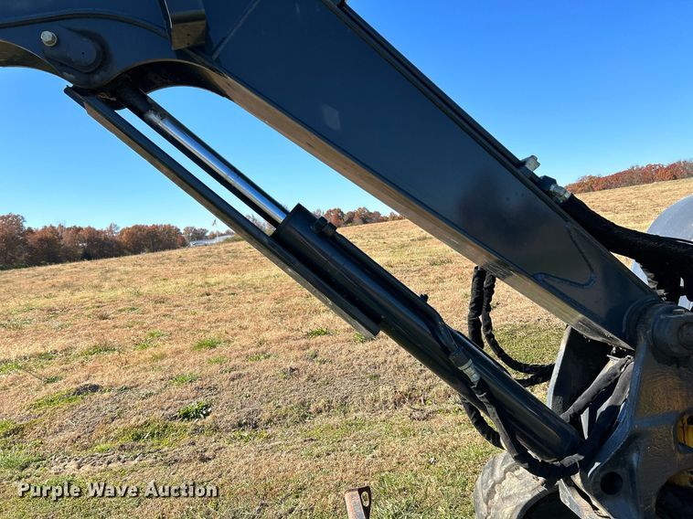 image for item NR9431 2015 John Deere 60G  mini excavator