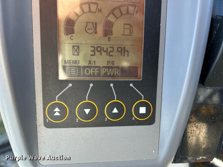 image for item NR9431 2015 John Deere 60G  mini excavator