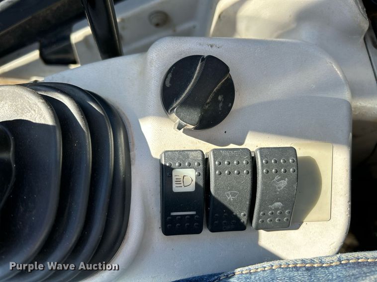 image for item NR9431 2015 John Deere 60G  mini excavator