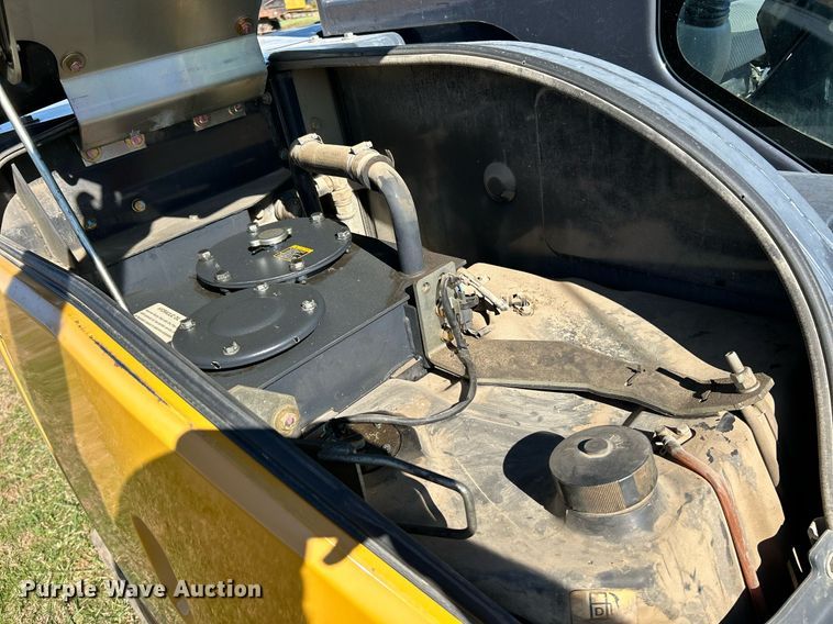 image for item NR9431 2015 John Deere 60G  mini excavator