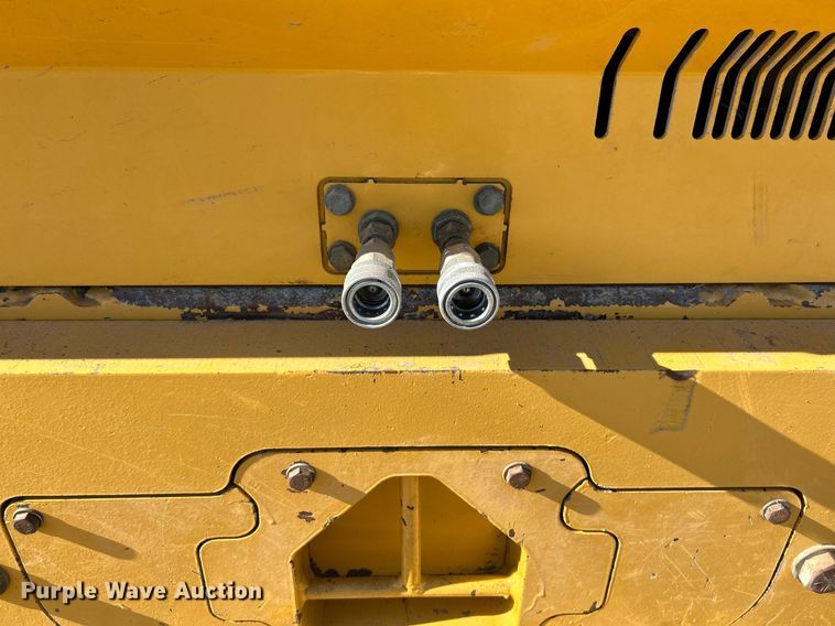 image for item NR9445 2013 John Deere 750K LGP  dozer