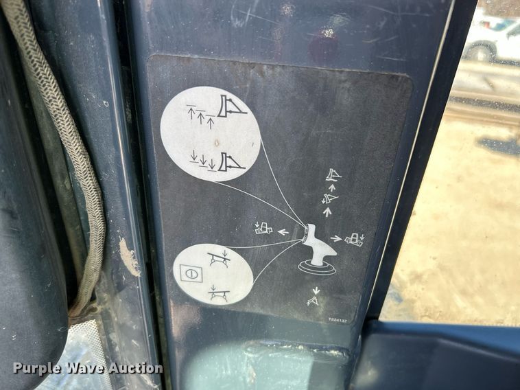 image for item NR9445 2013 John Deere 750K LGP  dozer