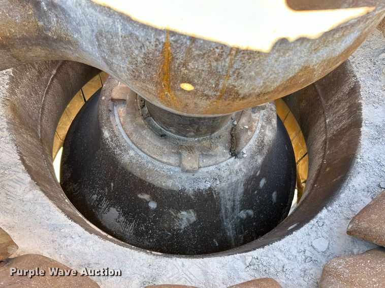 image for item NR9446 Allis Chalmers H-6000 hydrocone crusher