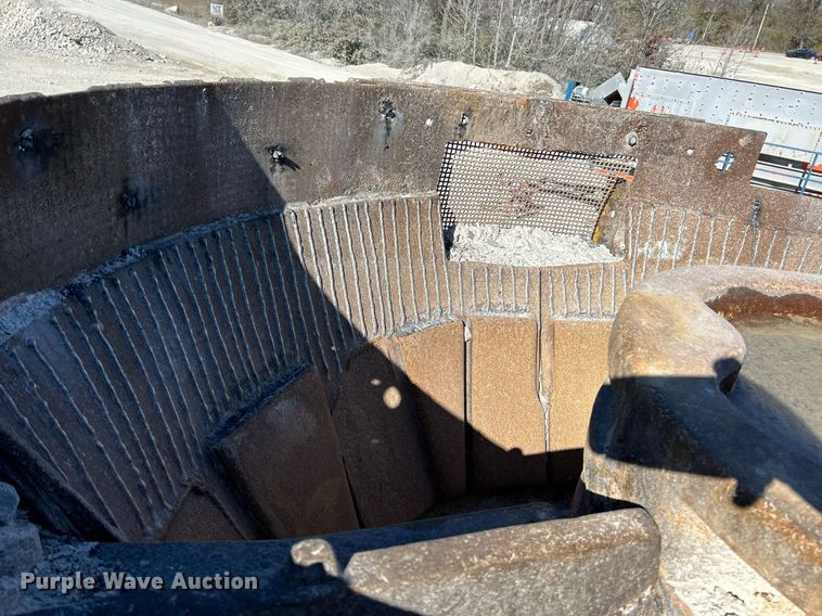 image for item NR9446 Allis Chalmers H-6000 hydrocone crusher