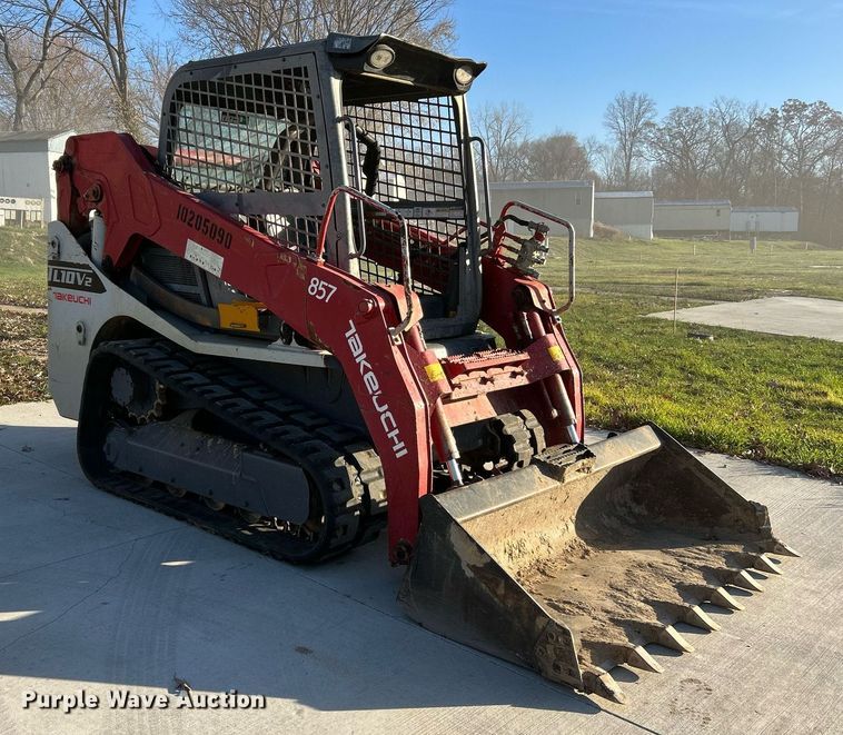 image for item NR9450 2017 Takeuchi TL10V-2  tracked skid steer loader