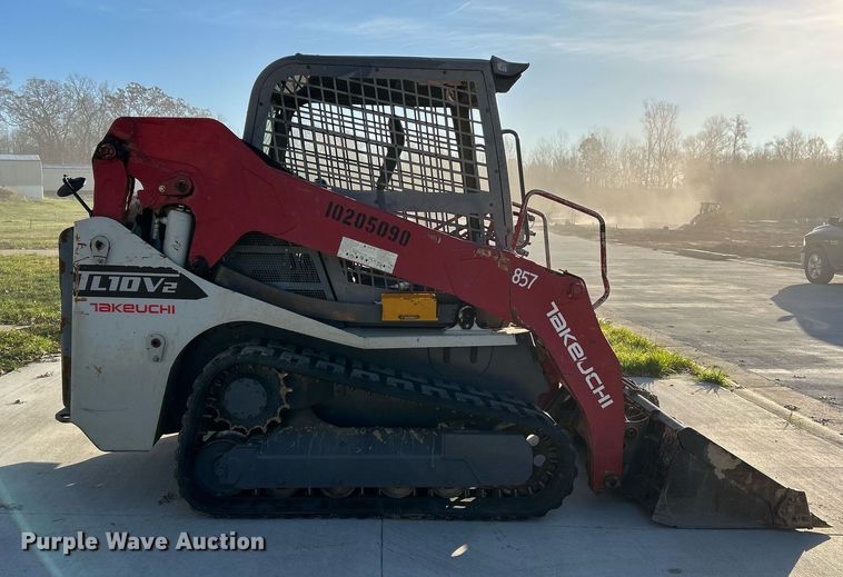image for item NR9450 2017 Takeuchi TL10V-2  tracked skid steer loader
