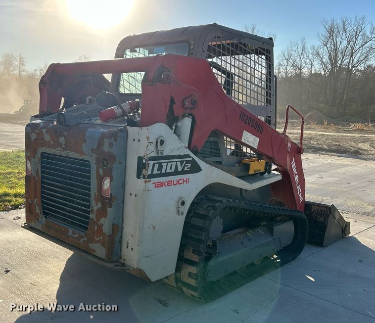 image for item NR9450 2017 Takeuchi TL10V-2  tracked skid steer loader