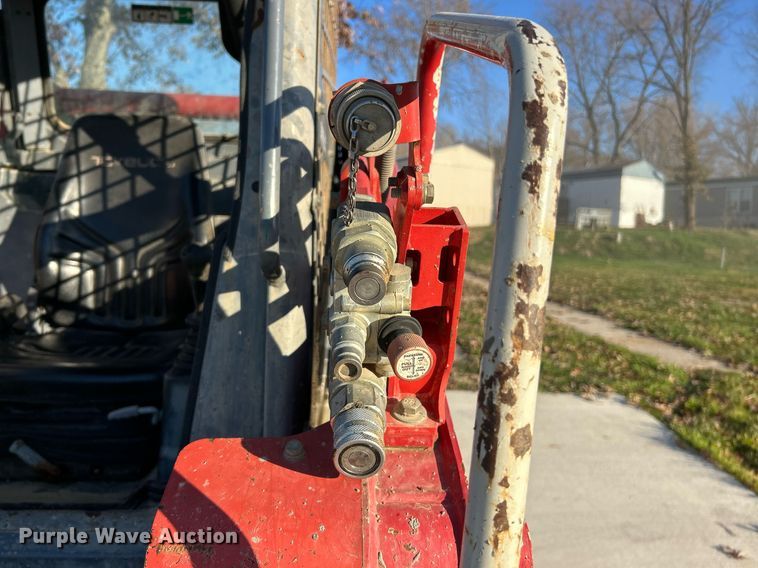 image for item NR9450 2017 Takeuchi TL10V-2  tracked skid steer loader