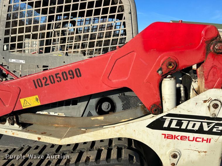 image for item NR9450 2017 Takeuchi TL10V-2  tracked skid steer loader