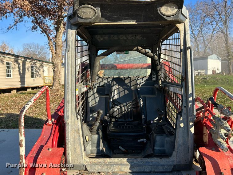 image for item NR9450 2017 Takeuchi TL10V-2  tracked skid steer loader