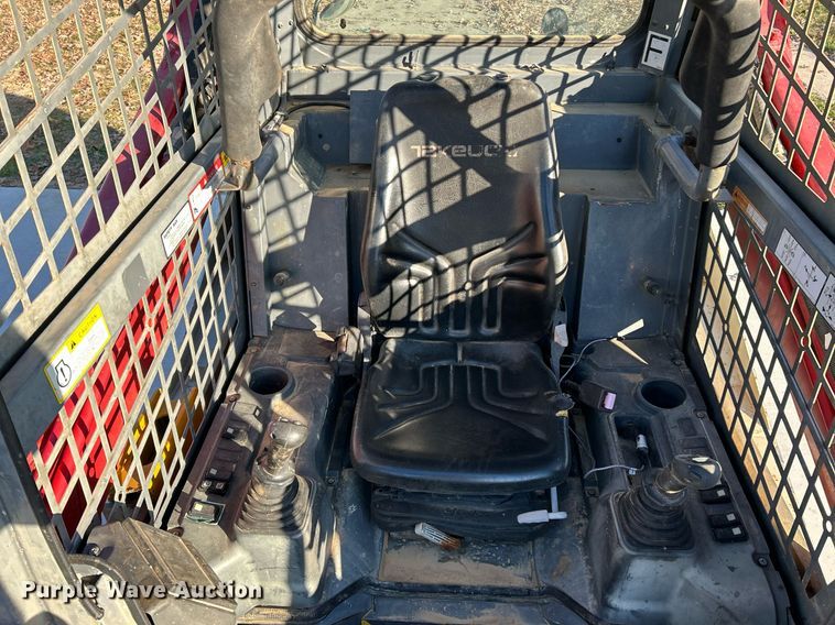 image for item NR9450 2017 Takeuchi TL10V-2  tracked skid steer loader