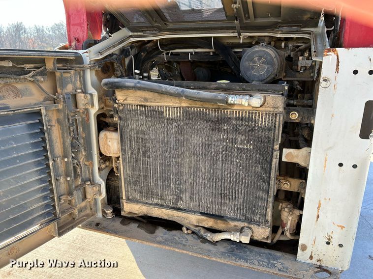 image for item NR9450 2017 Takeuchi TL10V-2  tracked skid steer loader