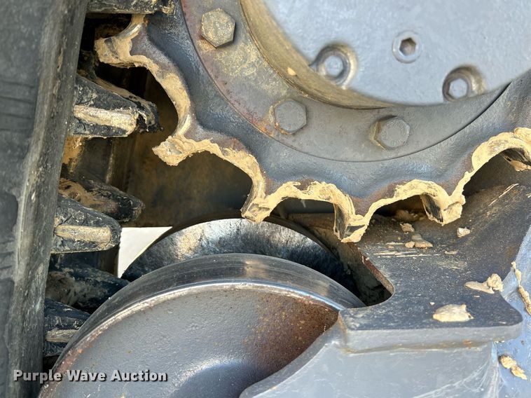 image for item NR9450 2017 Takeuchi TL10V-2  tracked skid steer loader