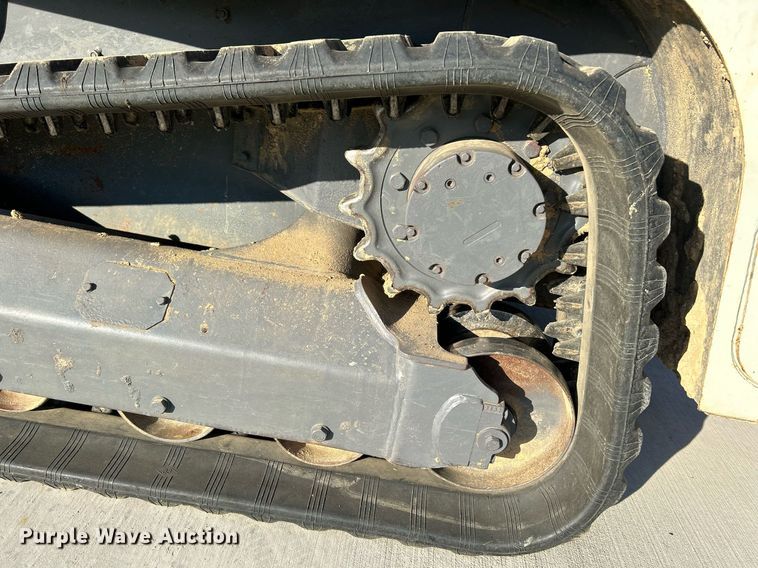 image for item NR9450 2017 Takeuchi TL10V-2  tracked skid steer loader