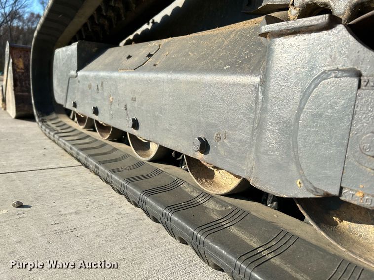 image for item NR9450 2017 Takeuchi TL10V-2  tracked skid steer loader