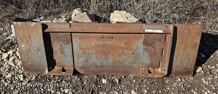 image for item NX9624 Skid steer bucket