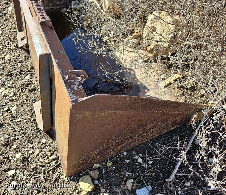 image for item NX9624 Skid steer bucket