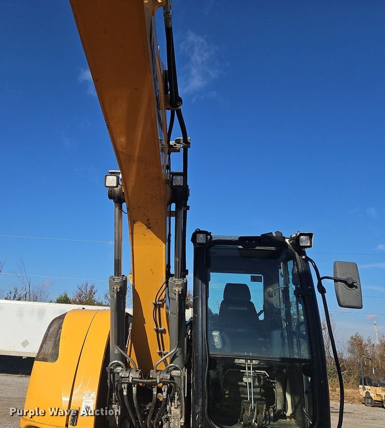 image for item NZ9047 2018 Liebherr R 914 Compact Litronic  excavator