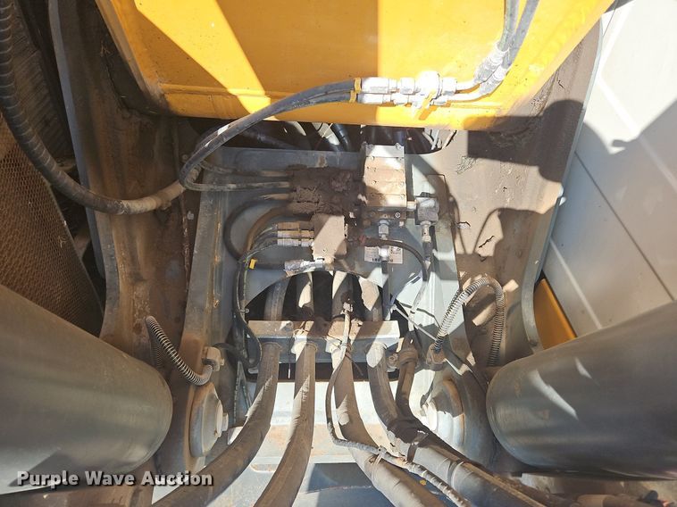 image for item NZ9047 2018 Liebherr R 914 Compact Litronic  excavator