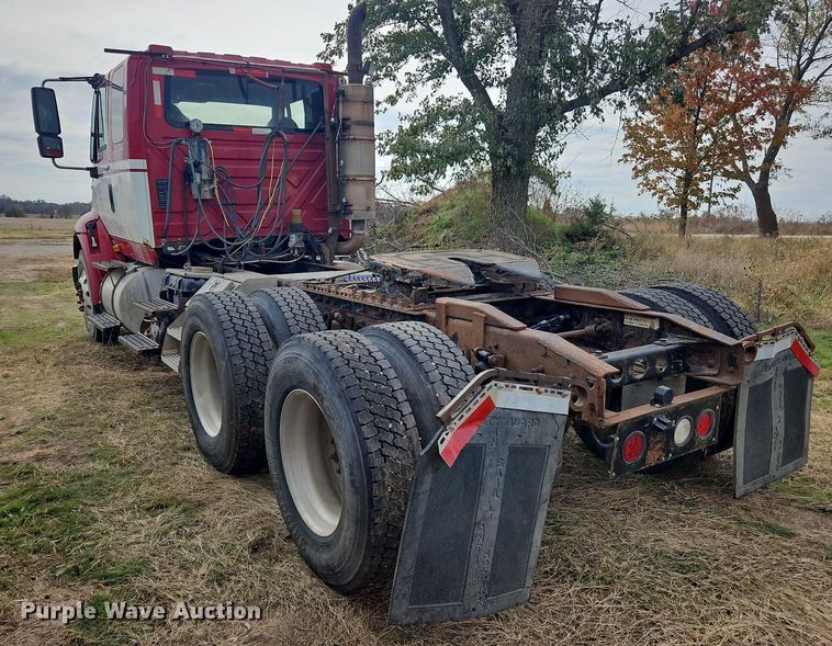 image for item NZ9048 2009 International TranStar 8500  semi truck
