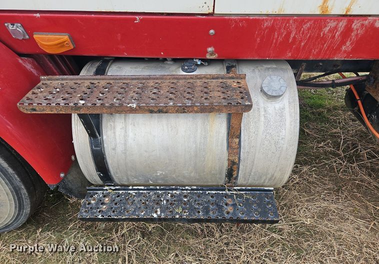 image for item NZ9048 2009 International TranStar 8500  semi truck