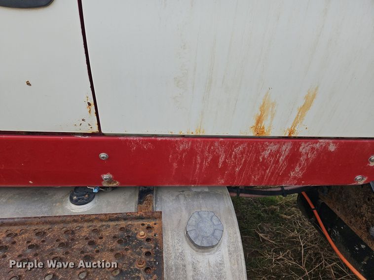image for item NZ9048 2009 International TranStar 8500  semi truck