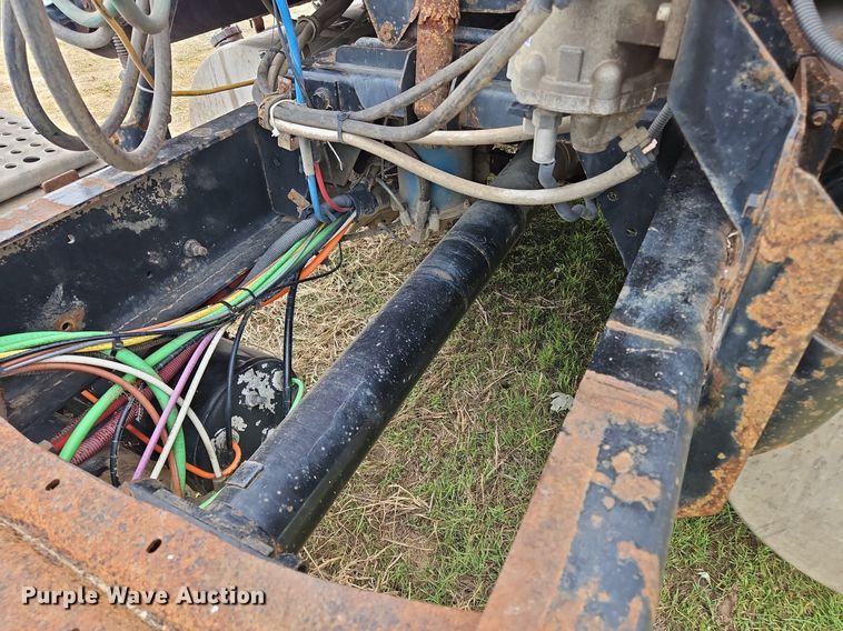 image for item NZ9048 2009 International TranStar 8500  semi truck
