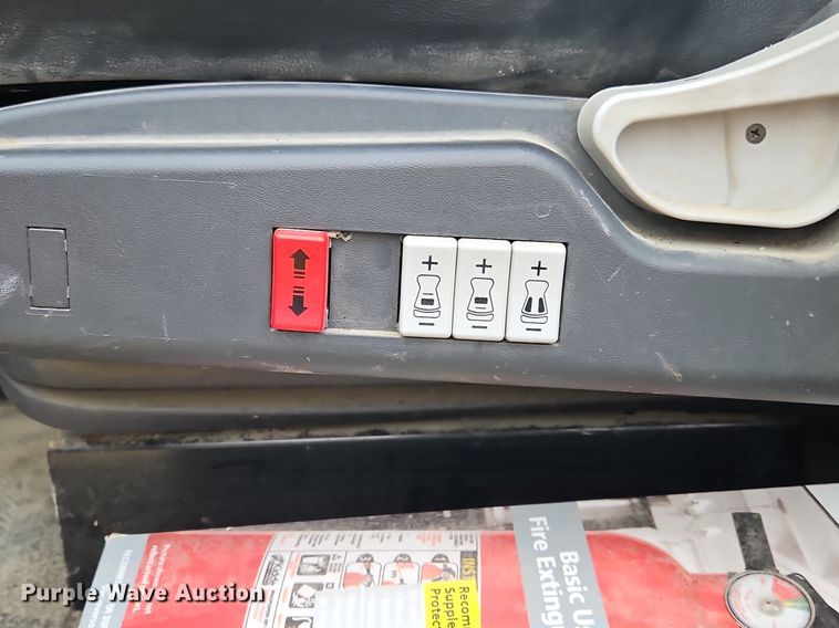 image for item NZ9048 2009 International TranStar 8500  semi truck