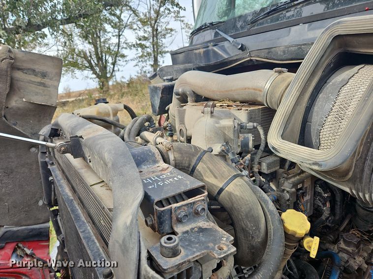 image for item NZ9048 2009 International TranStar 8500  semi truck