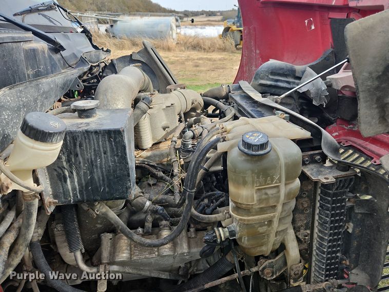 image for item NZ9048 2009 International TranStar 8500  semi truck